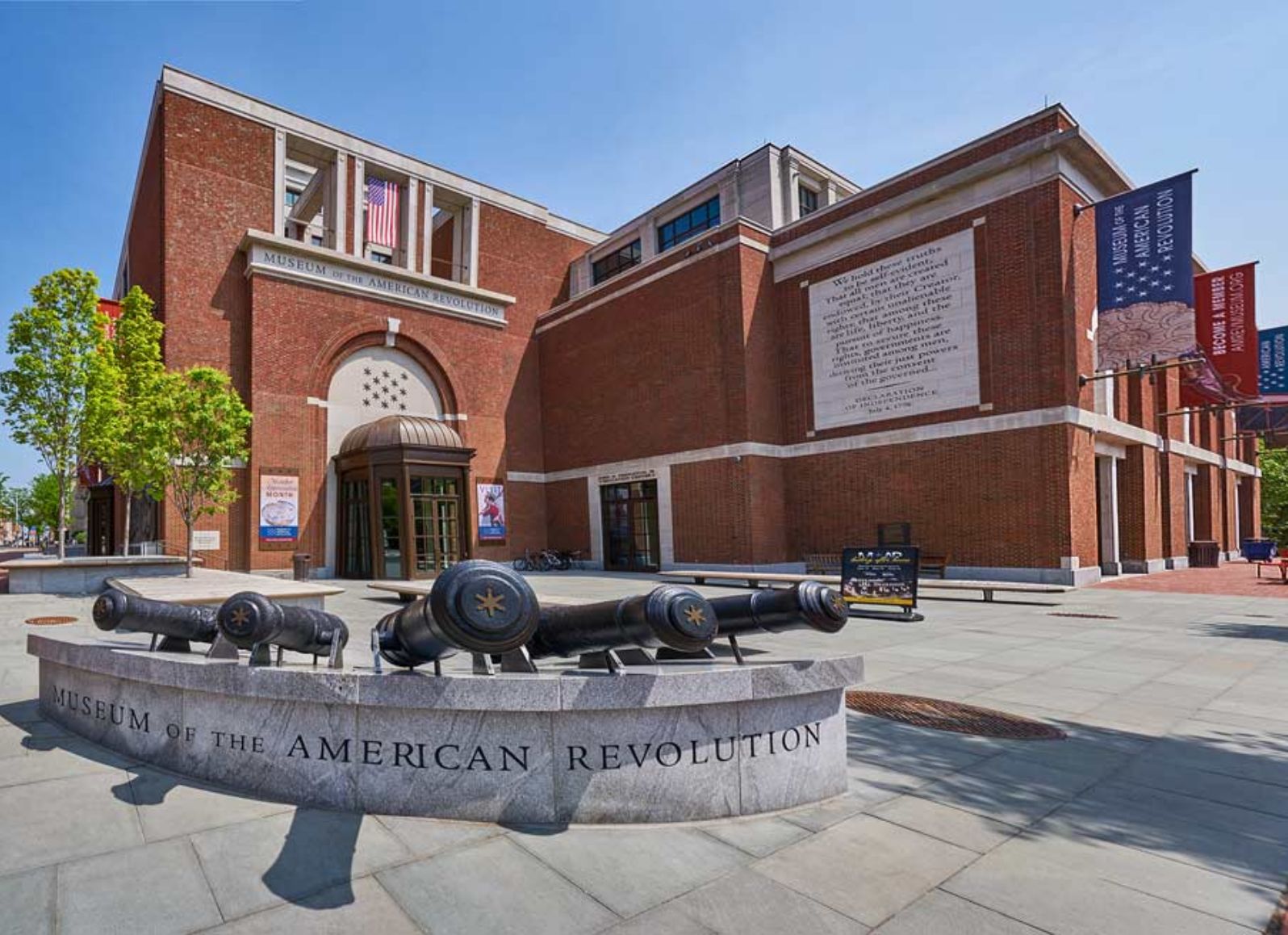 MAR-Stack-1@2x Museum of the<br />
American<br />
Revolution